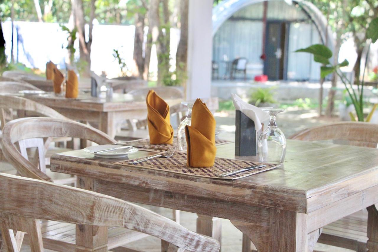 Nivadoo Resort Sigiriya Eksteriør billede Restaurant